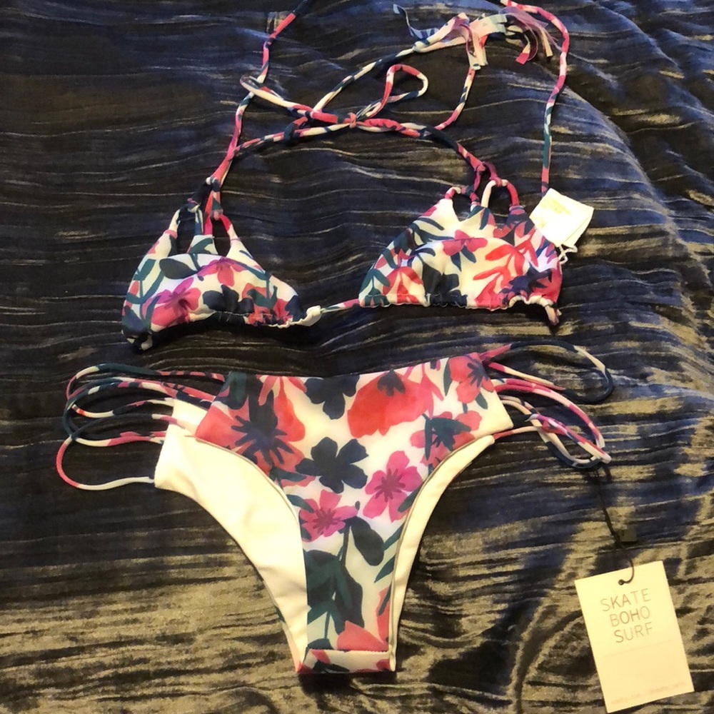 Kaohs bikini